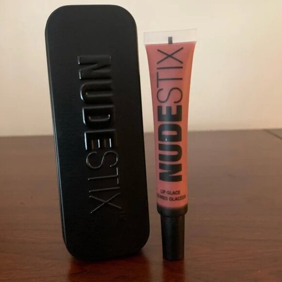 NEW Nudestix Nude Plumping Lip Glace Nude 04 - Picture 3 of 7